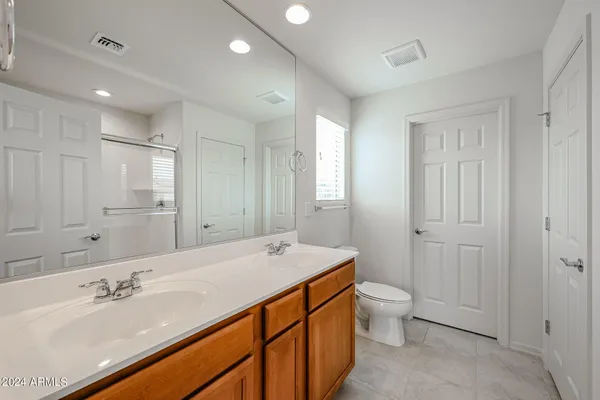 $2,300 | 9037 West Luke Avenue, Glendale, AZ 85305