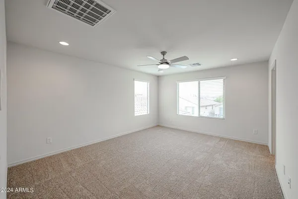 $2,300 | 9037 West Luke Avenue, Glendale, AZ 85305