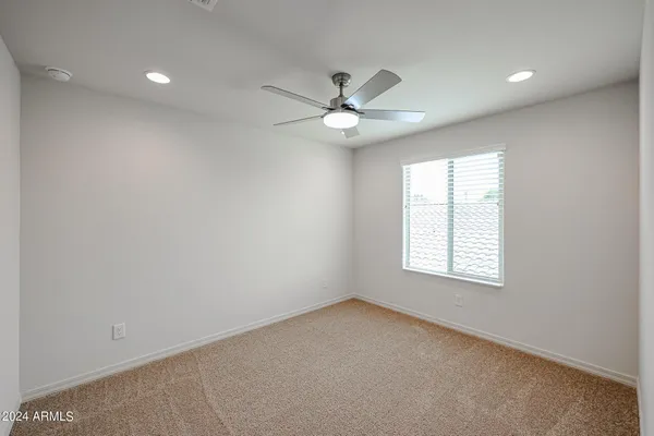 $2,300 | 9037 West Luke Avenue, Glendale, AZ 85305