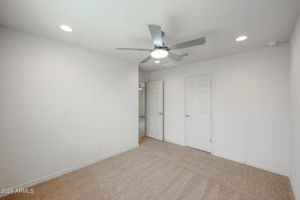 $2,300 | 9037 West Luke Avenue, Glendale, AZ 85305