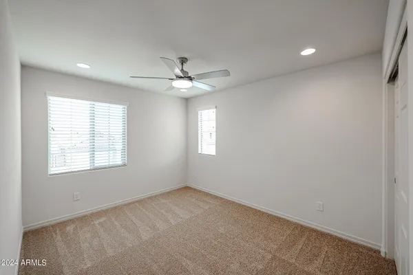 $2,300 | 9037 West Luke Avenue, Glendale, AZ 85305