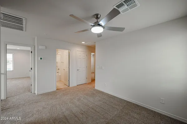 $2,300 | 9037 West Luke Avenue, Glendale, AZ 85305