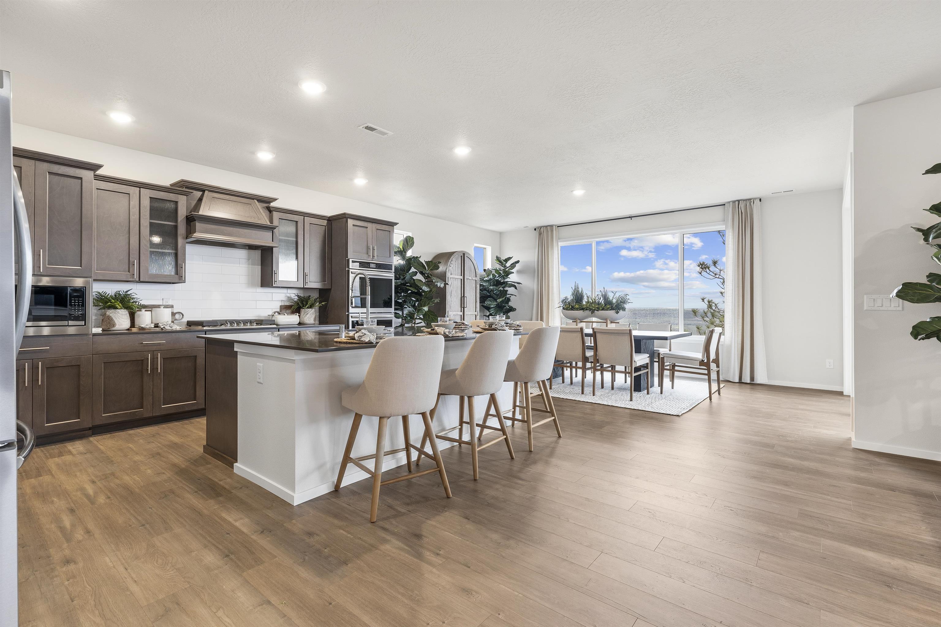 4122 West Vel View Drive Spokane, WA 99208 - Photo 3 of 17