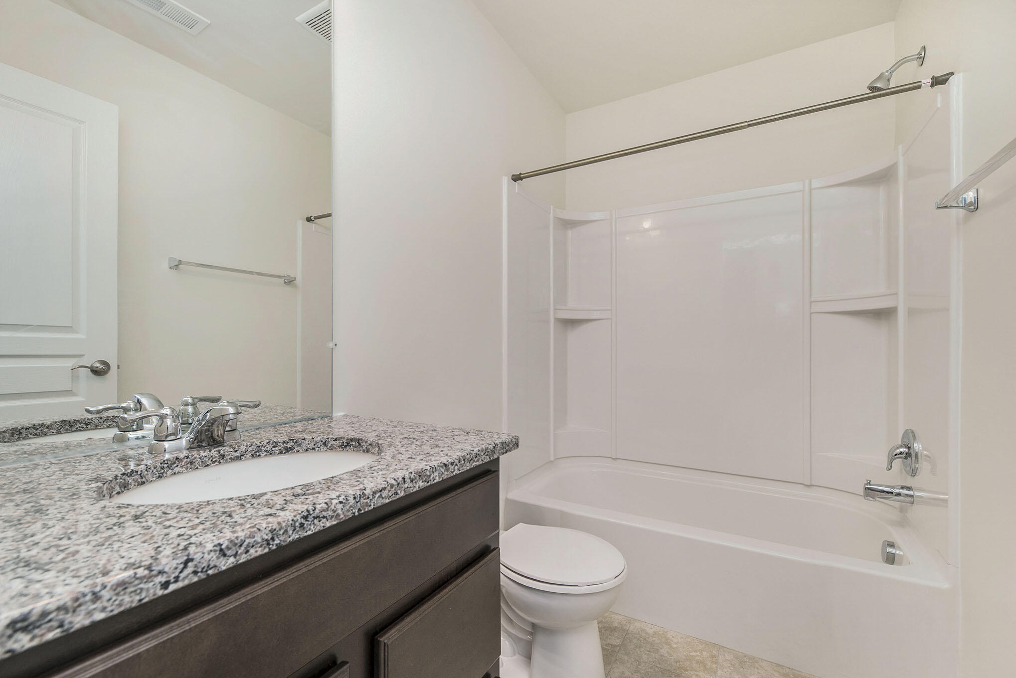 329 Glenhurst Boulevard Rochester Hills, MI 48307 - Photo 16 of 18 DSC08963-1