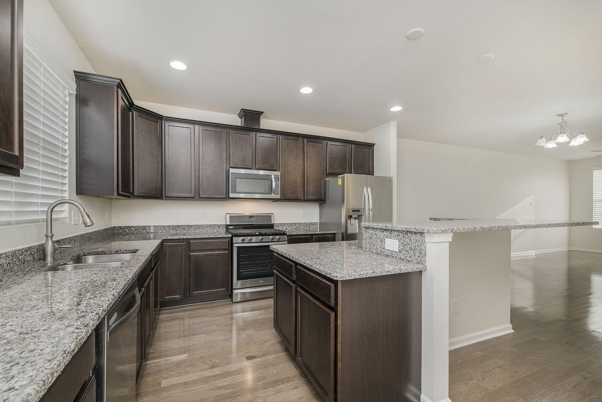 329 Glenhurst Boulevard Rochester Hills, MI 48307 - Photo 6 of 18 DSC08942-1