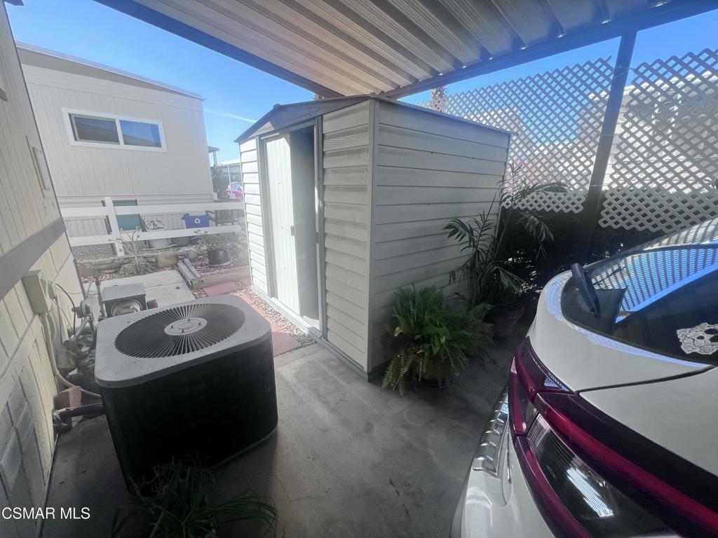 122 Don Felipe, Unit 122 Ojai, CA 93023 - Photo 28 of 50 a bathroom with a sink and a mirror