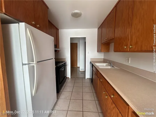 $1,624 | 5309 Longridge Avenue, Las Vegas, NV 89146