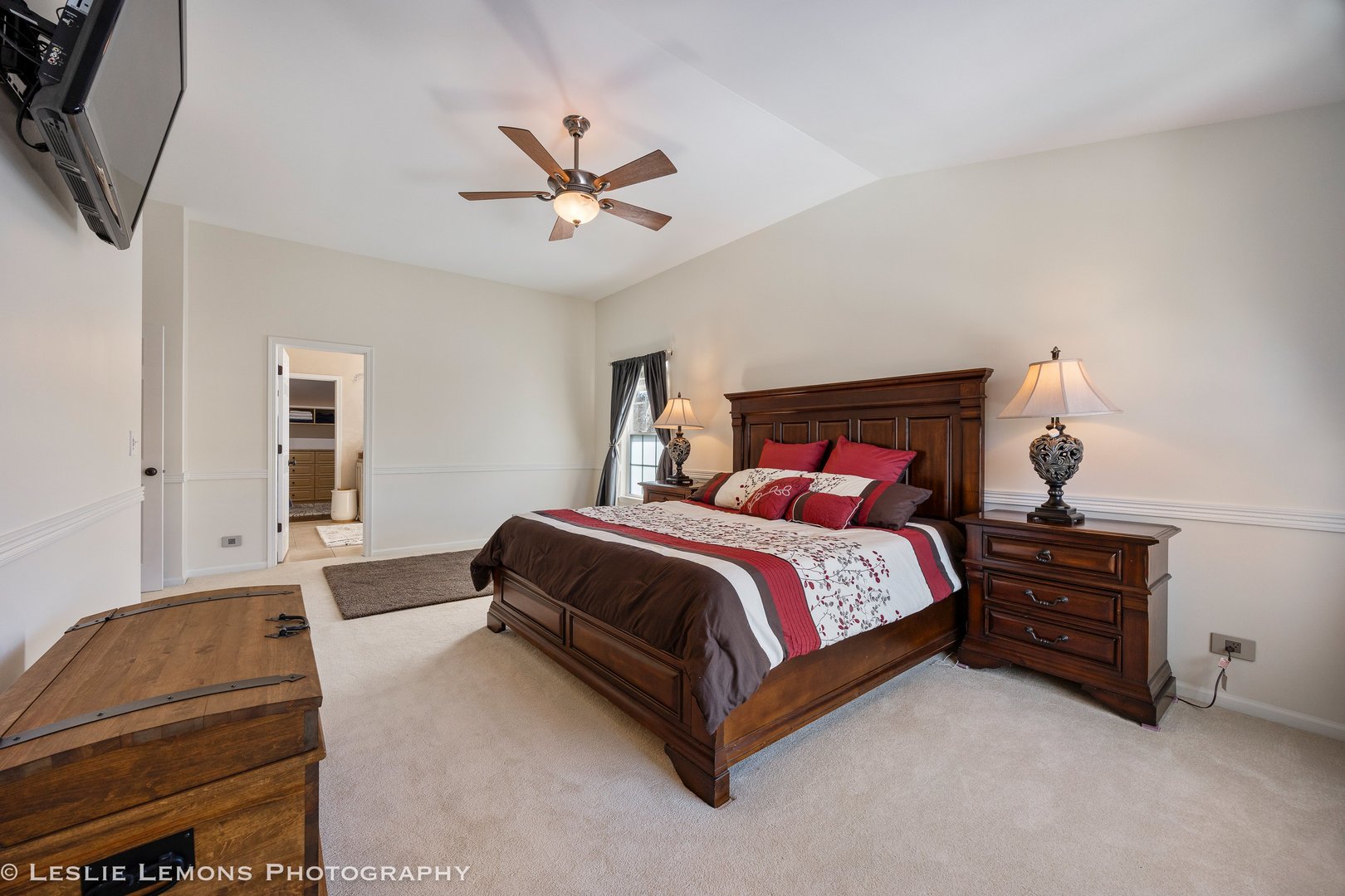 526 Windett Lane Geneva, IL 60134 - Photo 14 of 38 a bedroom with a bed and dresser