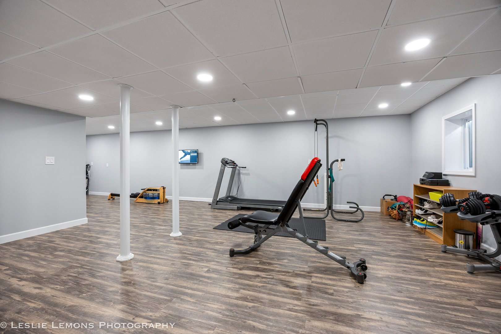 526 Windett Lane Geneva, IL 60134 - Photo 28 of 38 a view of a room with gym equipment