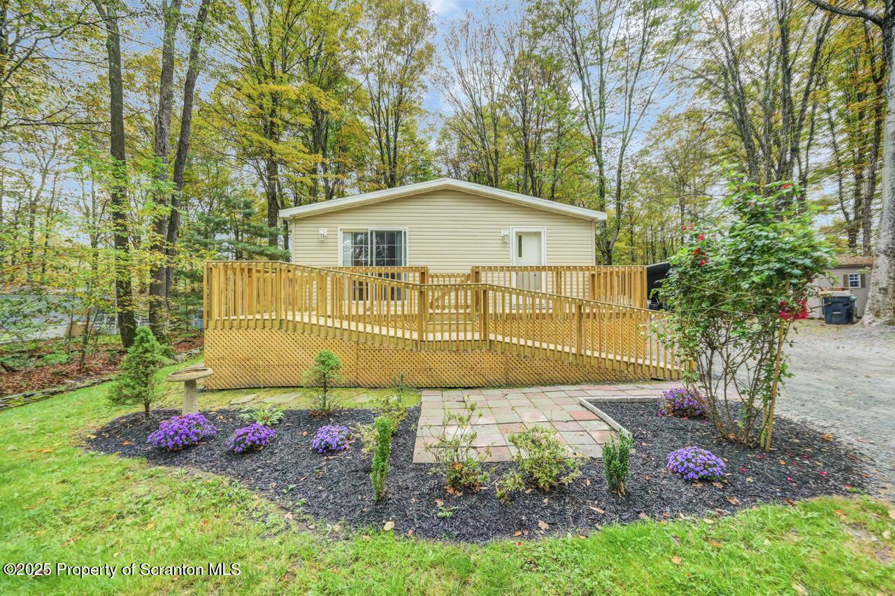 2 Madison Moscow, PA 18444 - Photo 2 of 52 2 Madison Est 45 Large