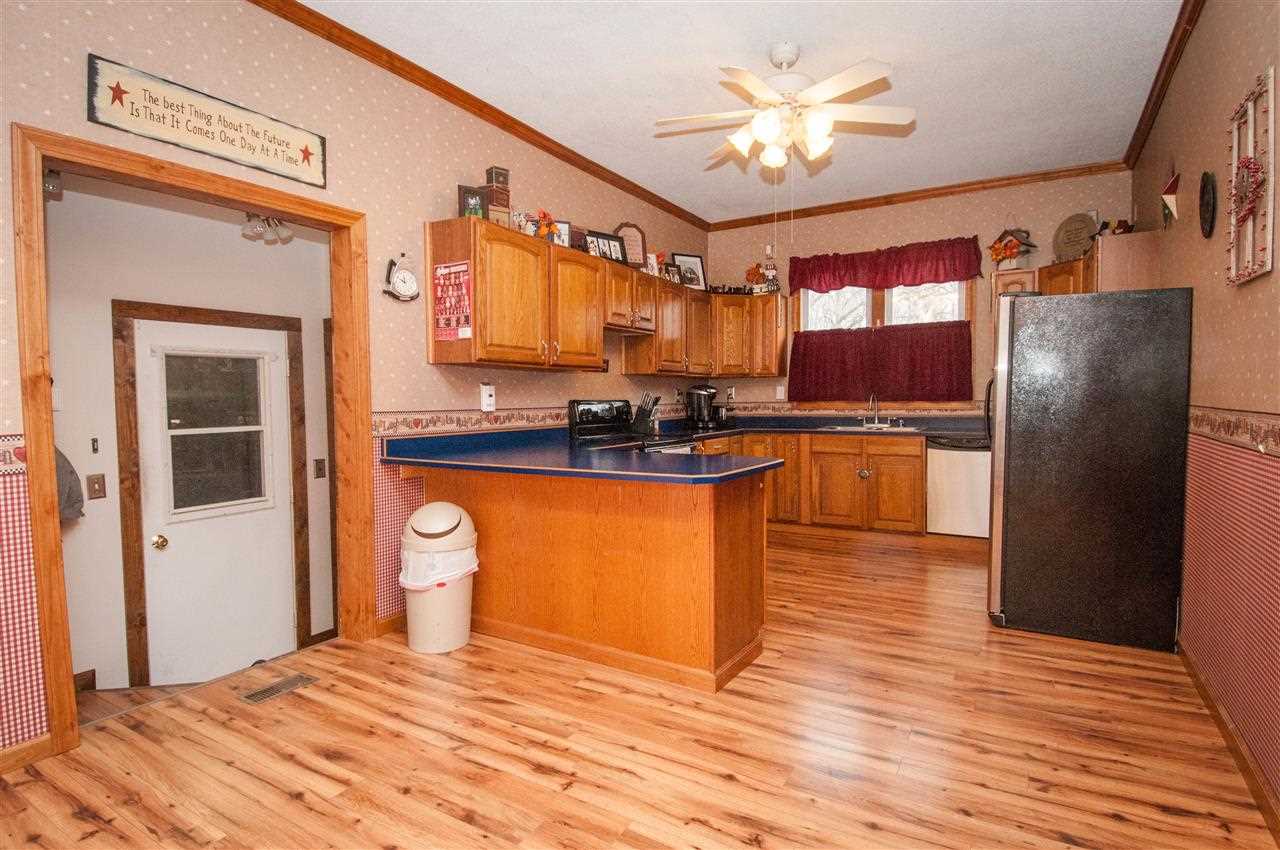8002 East Bobe Road Bruceville, IN 47516 - Photo 4 of 14 Gallery Image 4