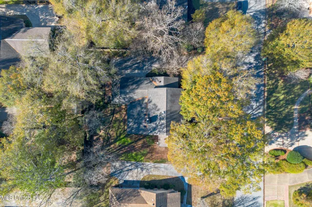 $469,900 | 211 Greenwood Place, Hattiesburg, MS 39402