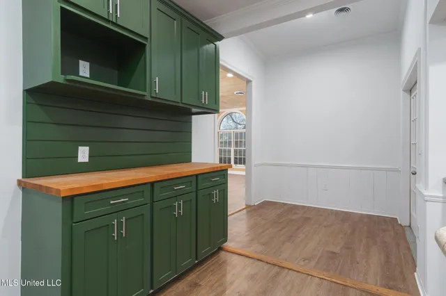 $469,900 | 211 Greenwood Place, Hattiesburg, MS 39402