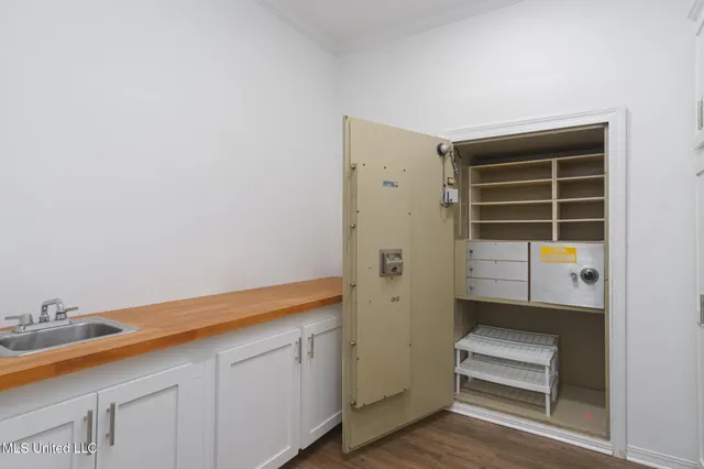 $469,900 | 211 Greenwood Place, Hattiesburg, MS 39402