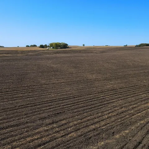 $995,000 | 6754 590th Avenue, Wells, MN 56097