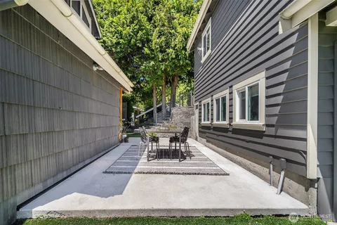 $2,195,000 | 2508 13th Avenue West, Seattle, WA 98119