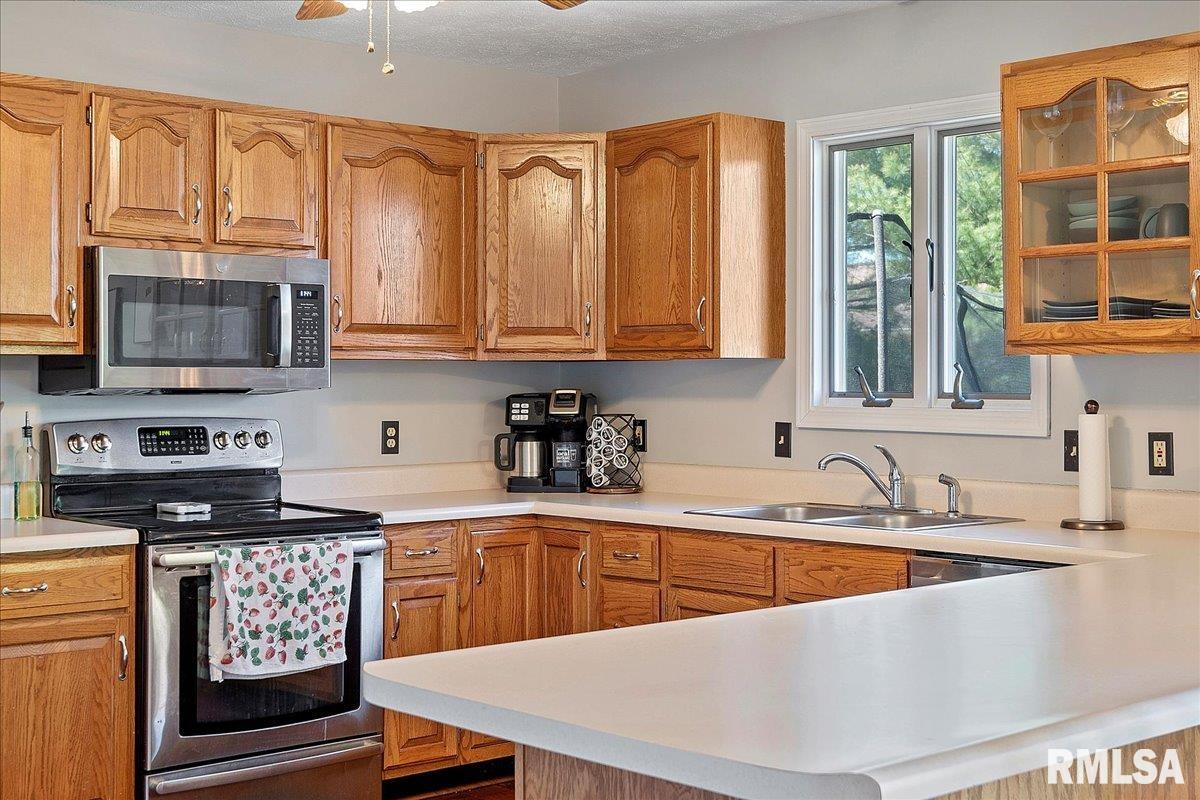 205 Appomattox Drive Springfield, IL 62711 - Photo 17 of 34