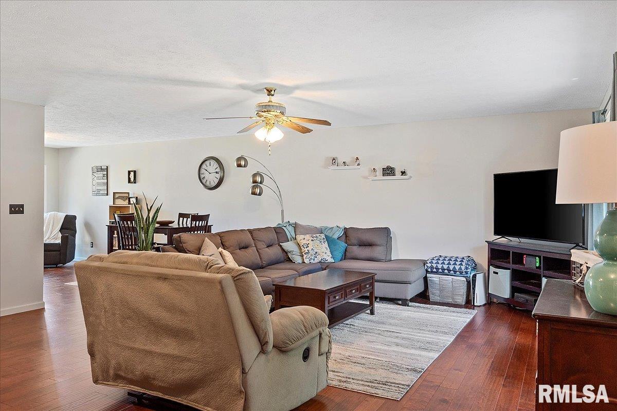 205 Appomattox Drive Springfield, IL 62711 - Photo 6 of 34