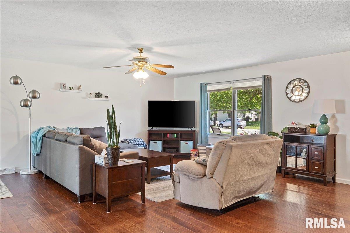 205 Appomattox Drive Springfield, IL 62711 - Photo 7 of 34