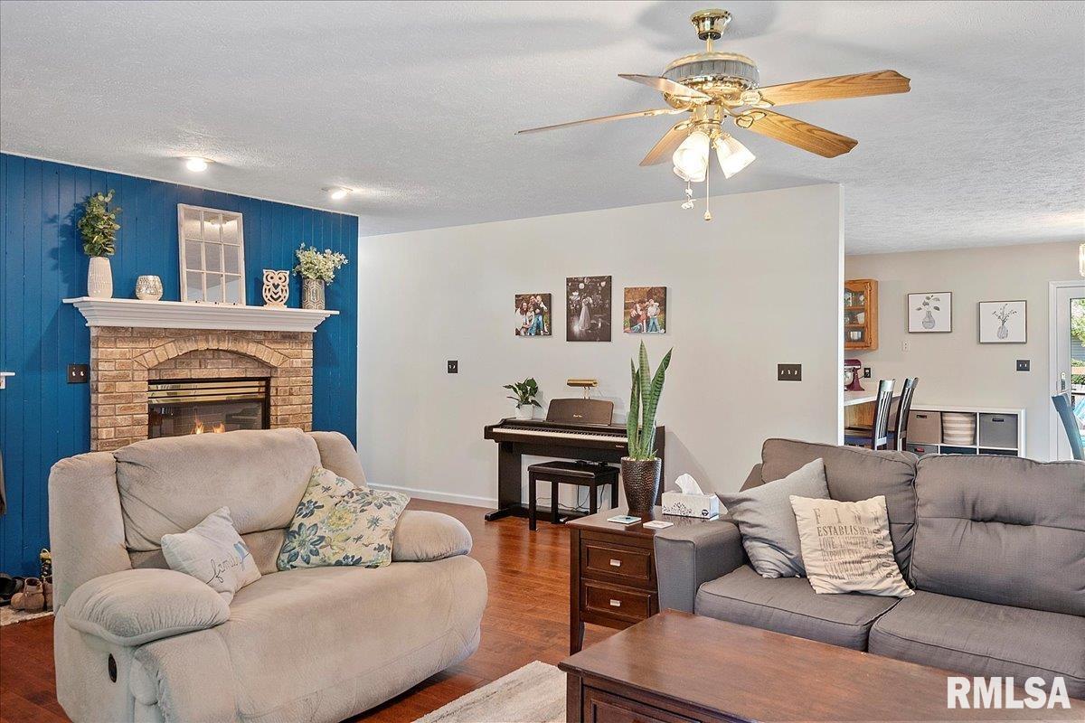 205 Appomattox Drive Springfield, IL 62711 - Photo 10 of 34