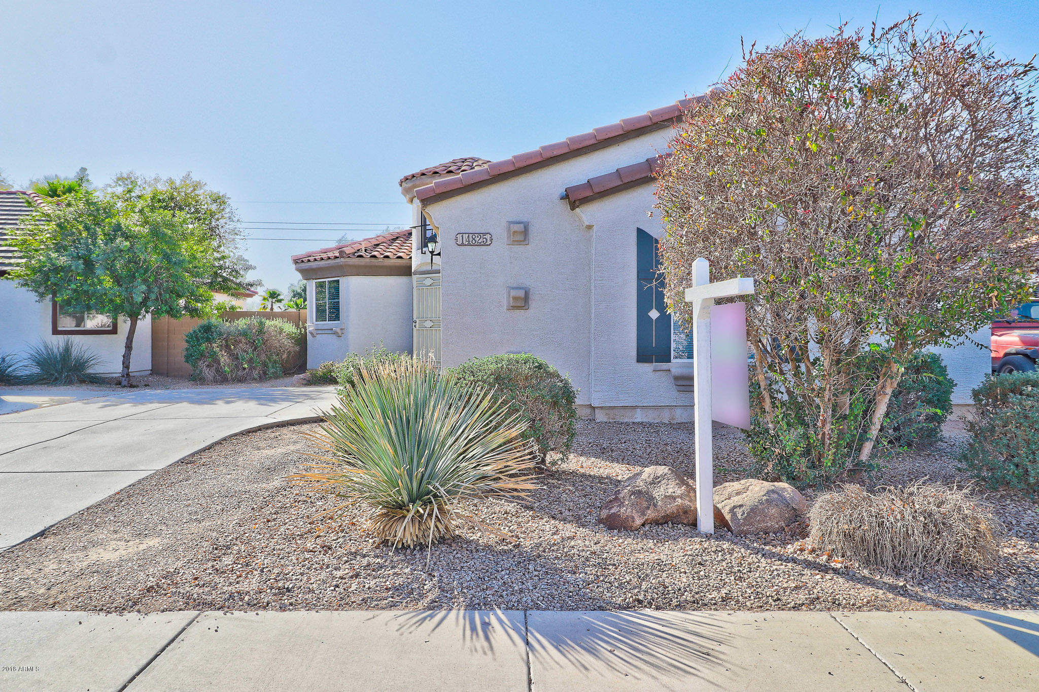 14825 West Wethersfield Road Surprise, AZ 85379 - Photo 4 of 24 Driveway view