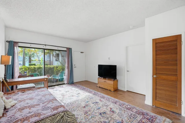 $499,000 | 8310 Regents Road, Unit 1E, San Diego, CA 92122