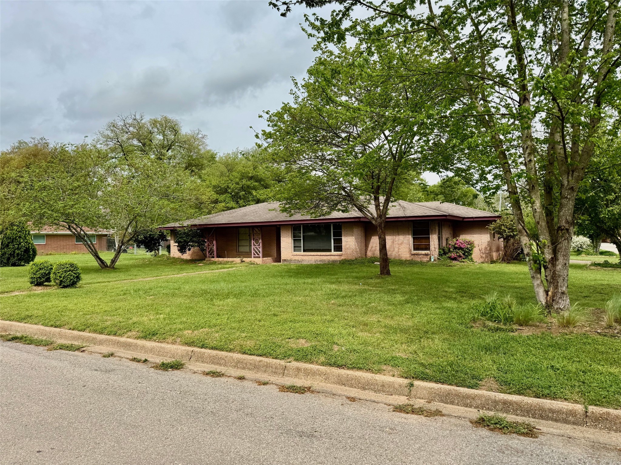 1207 Redbud Crockett, TX 75835 - Photo 3 of 24