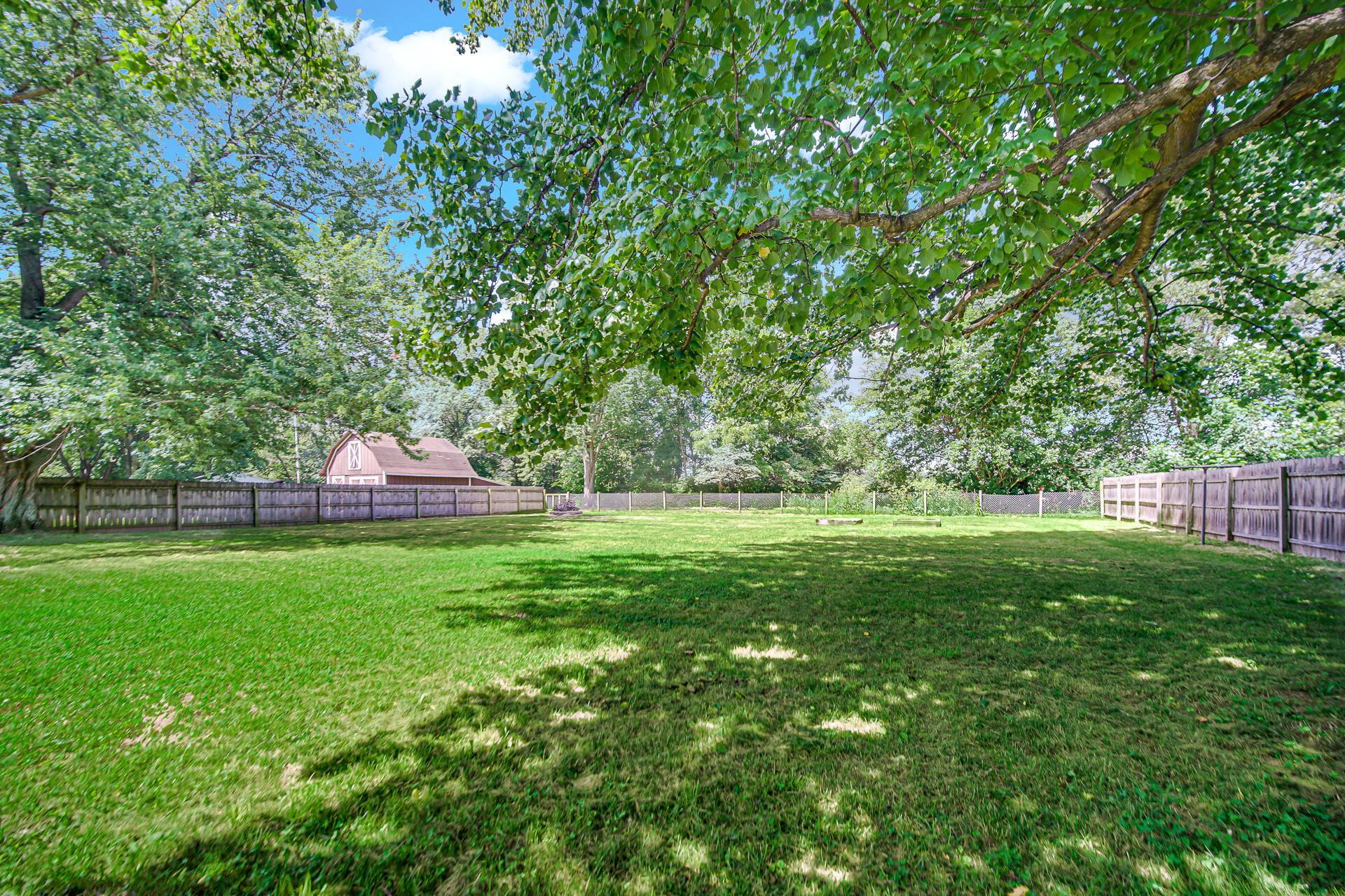 2372 South Taylor Road Mill Creek, IN 46365 - Photo 27 of 29 1920x1280