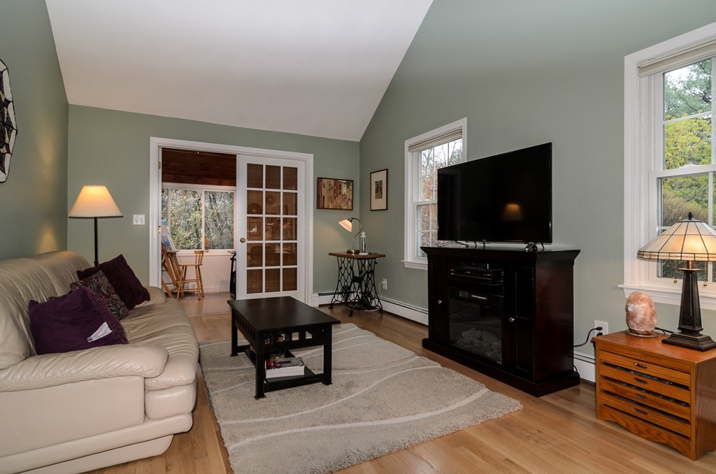 30 Rolling Lane Dover, MA 02030 - Photo 9 of 18