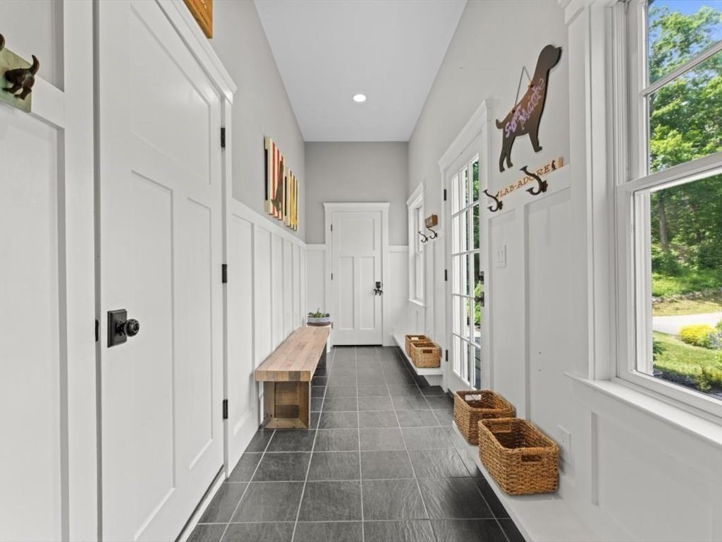 35 Forster Road Manchester, MA 01944 - Photo 18 of 42 Gallery Image 18
