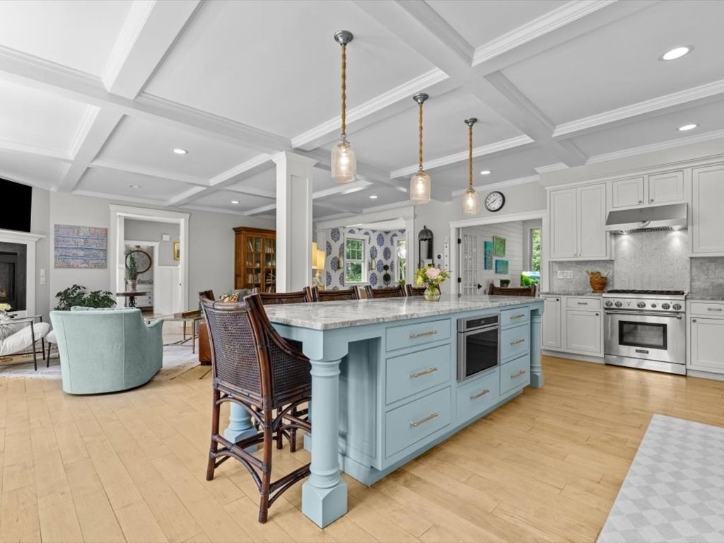 35 Forster Road Manchester, MA 01944 - Photo 8 of 42 Gallery Image 8