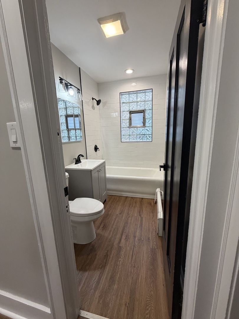 6024 West Addison Street, Unit 2 Chicago, IL 60634 - Photo 8 of 15