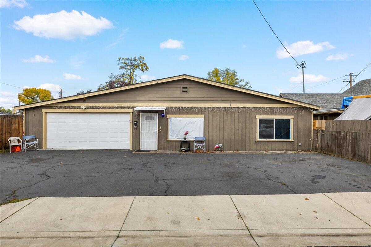 340 Freeman Road Central Point, OR 97502 - Photo 1 of 22 01-CI_0461