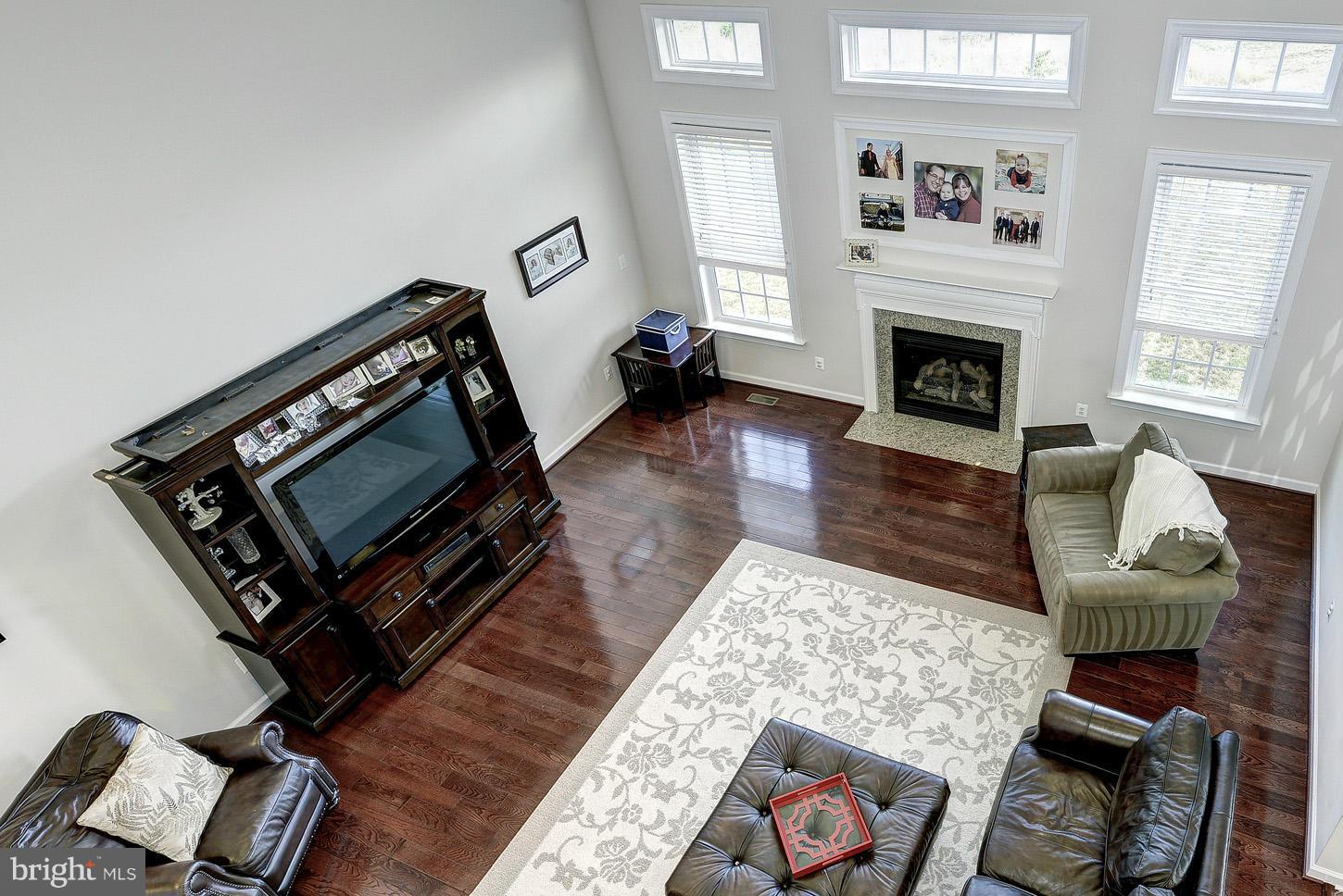 44401 Stone Roses Circle Ashburn, VA 20147 - Photo 9 of 30 Family Room