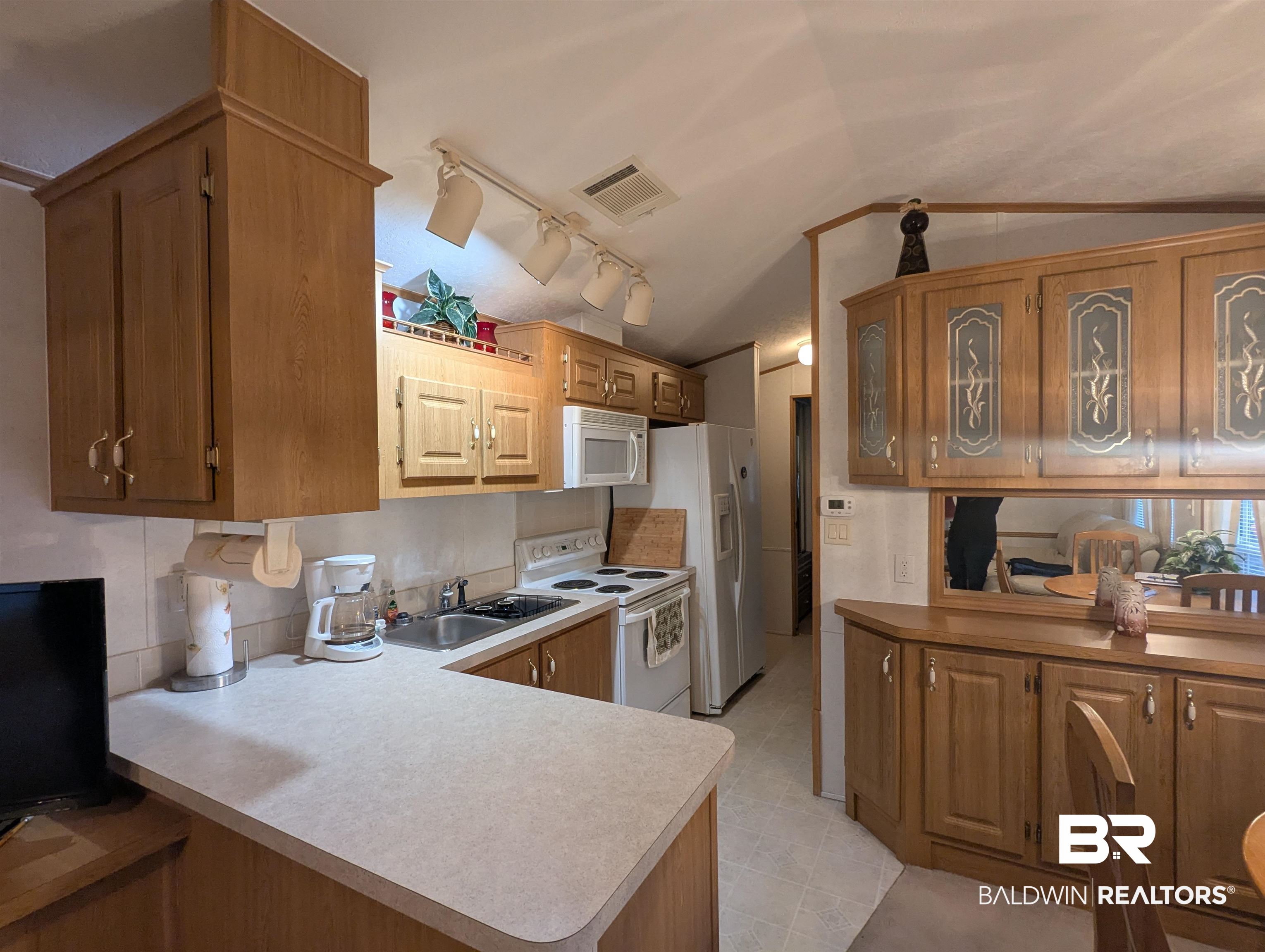 24711 Miflin Road, Unit D8 Elberta, AL 36530 - Photo 25 of 62 Kitchen