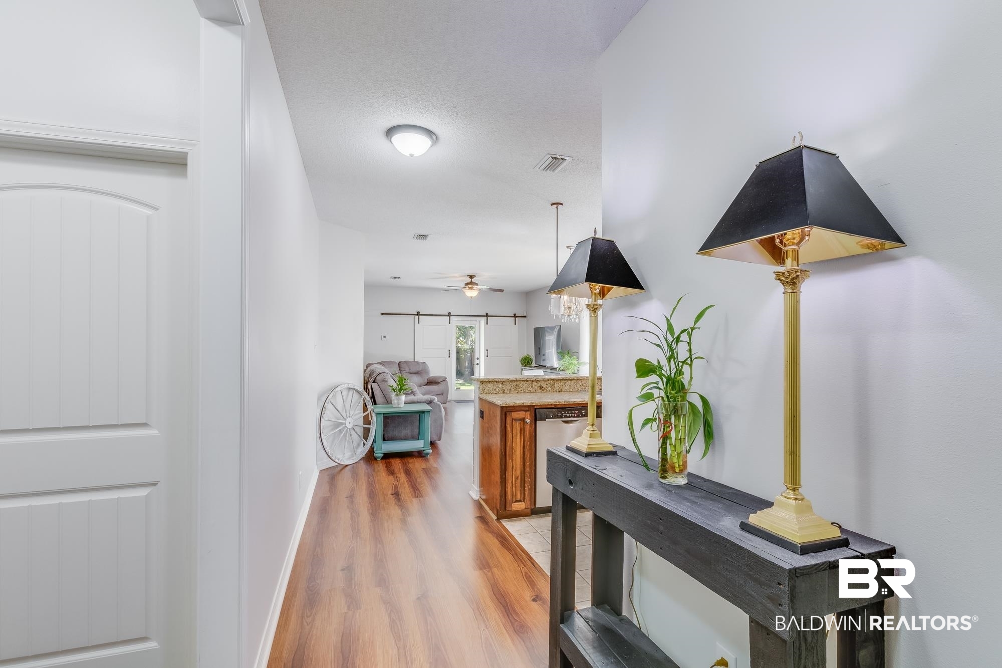 773 Wesley Avenue Mobile, AL 36609 - Photo 4 of 37
