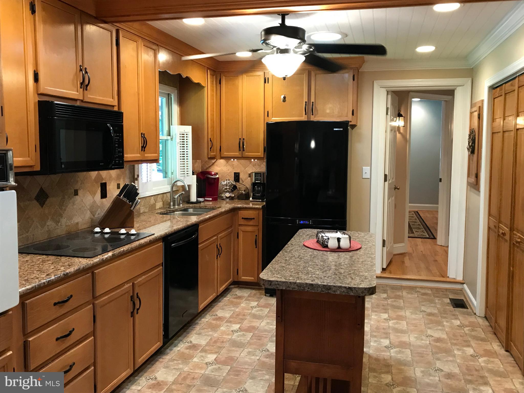 10101 Landrum Road Spotsylvania, VA 22553 - Photo 11 of 21 Gallery Image 11