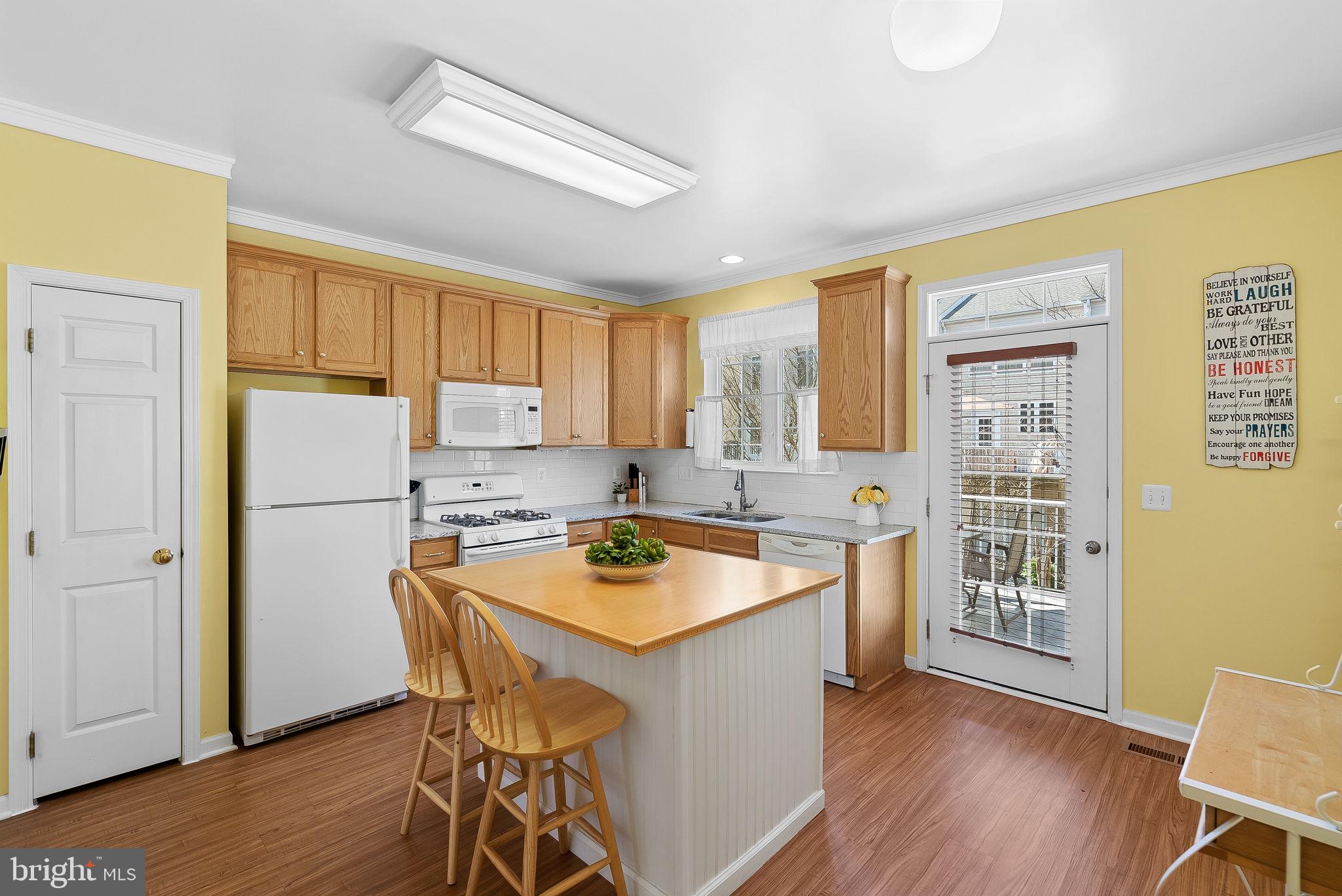 42593 Pine Forest Drive Chantilly, VA 20152 - Photo 14 of 33