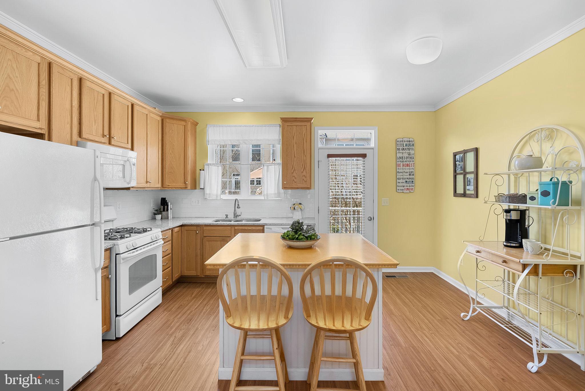 42593 Pine Forest Drive Chantilly, VA 20152 - Photo 15 of 33