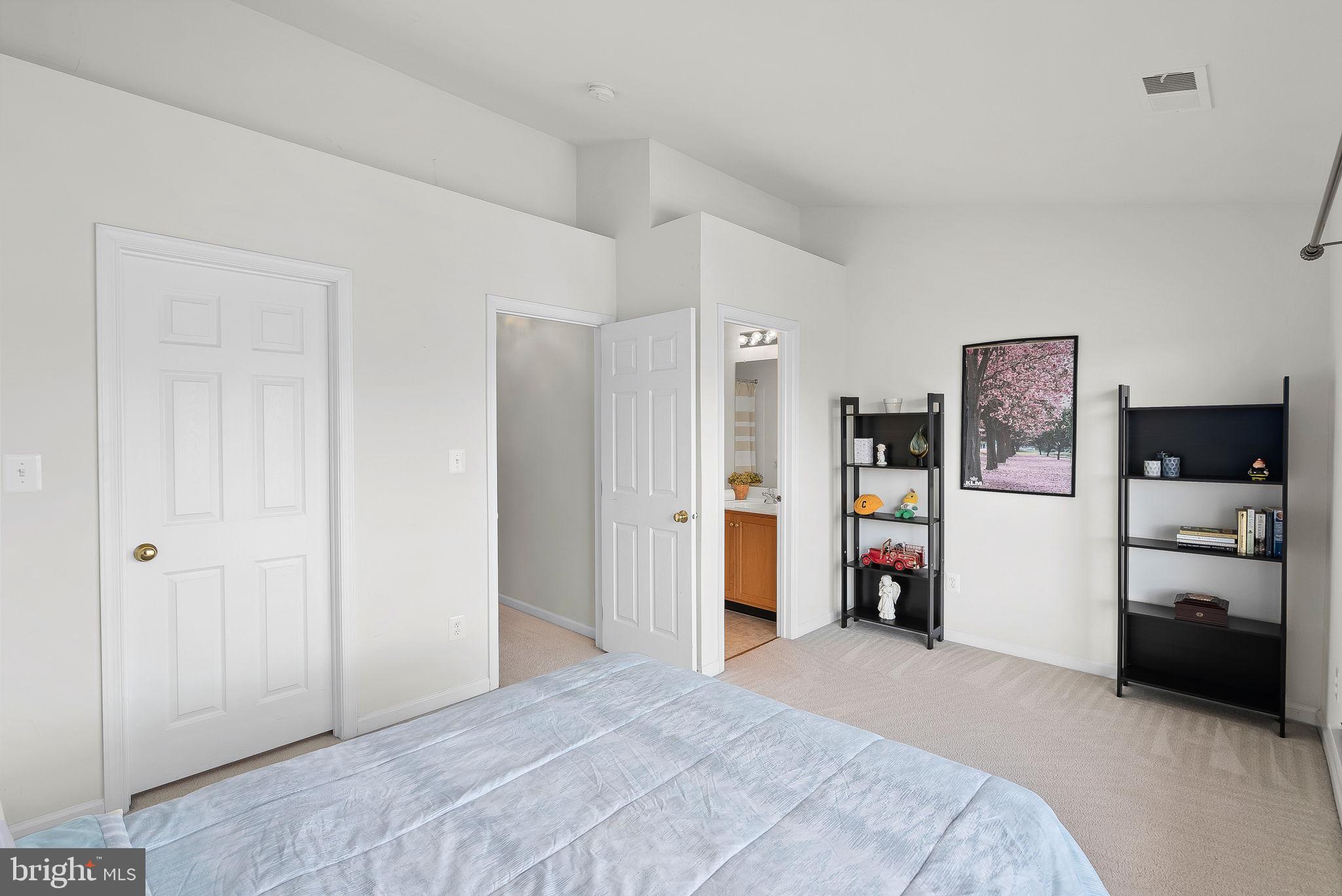 42593 Pine Forest Drive Chantilly, VA 20152 - Photo 27 of 33