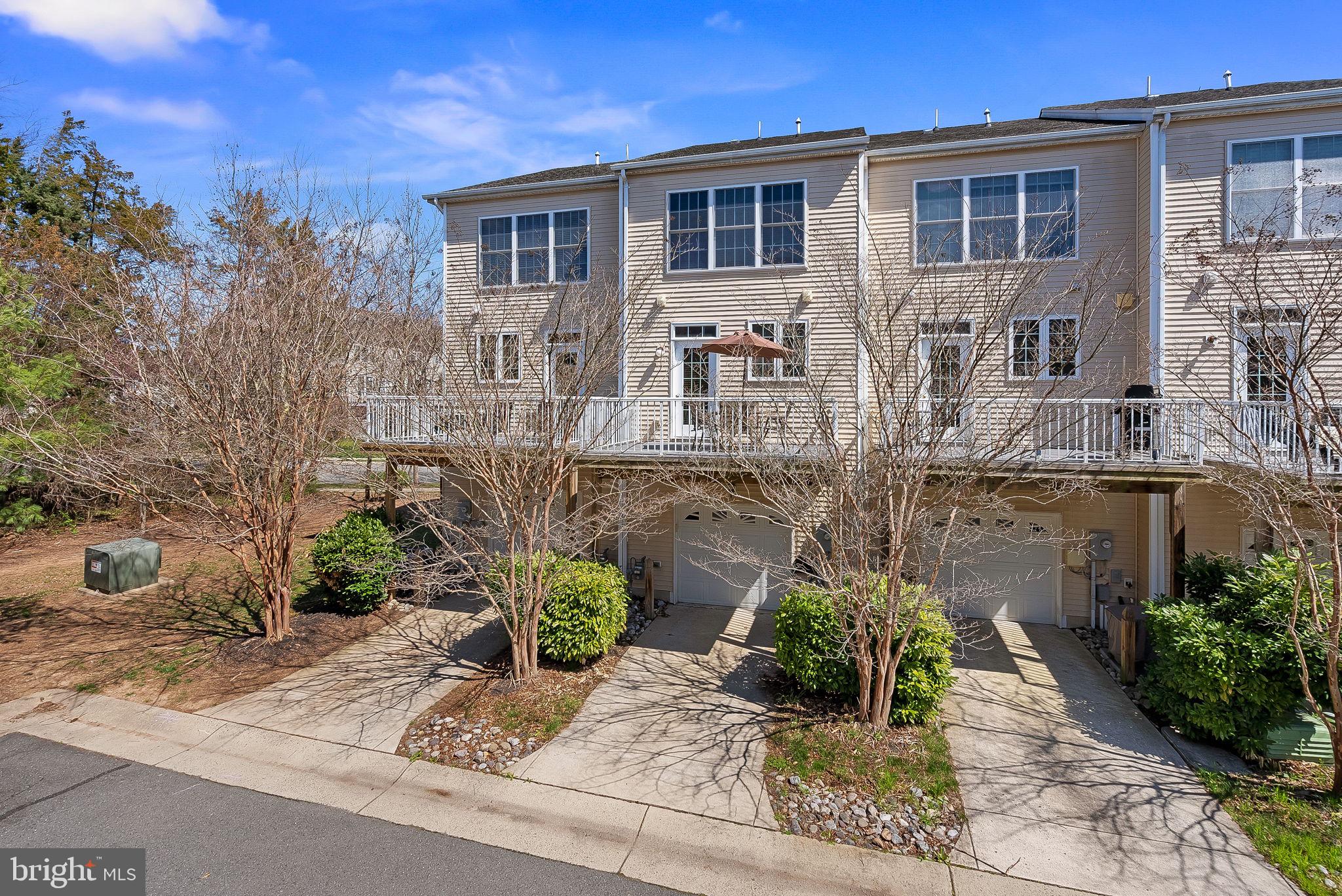 42593 Pine Forest Drive Chantilly, VA 20152 - Photo 32 of 33