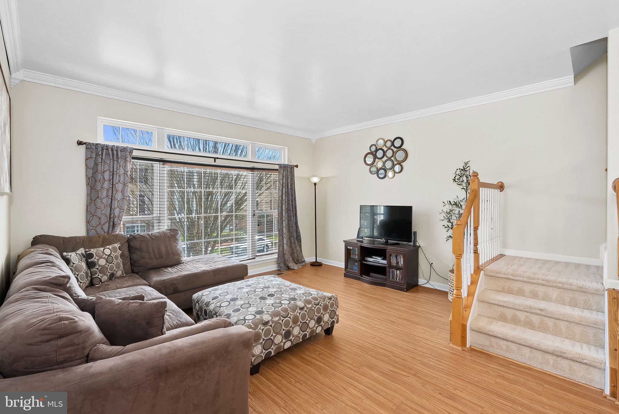 42593 Pine Forest Drive Chantilly, VA 20152 - Photo 6 of 33