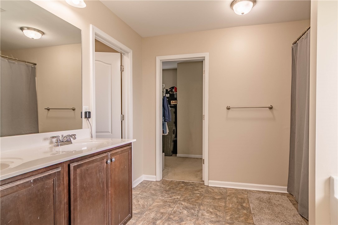 129 Saddlebrook Avenue Pickens, SC 29671 - Photo 24 of 38 Primary Bathroom
