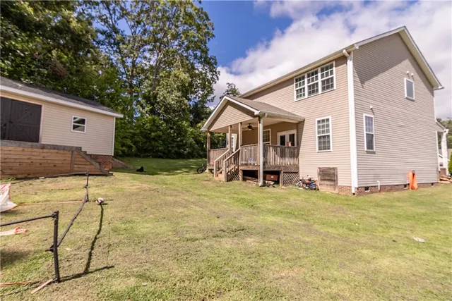 $400,000 | 129 Saddlebrook Avenue, Pickens, SC 29671