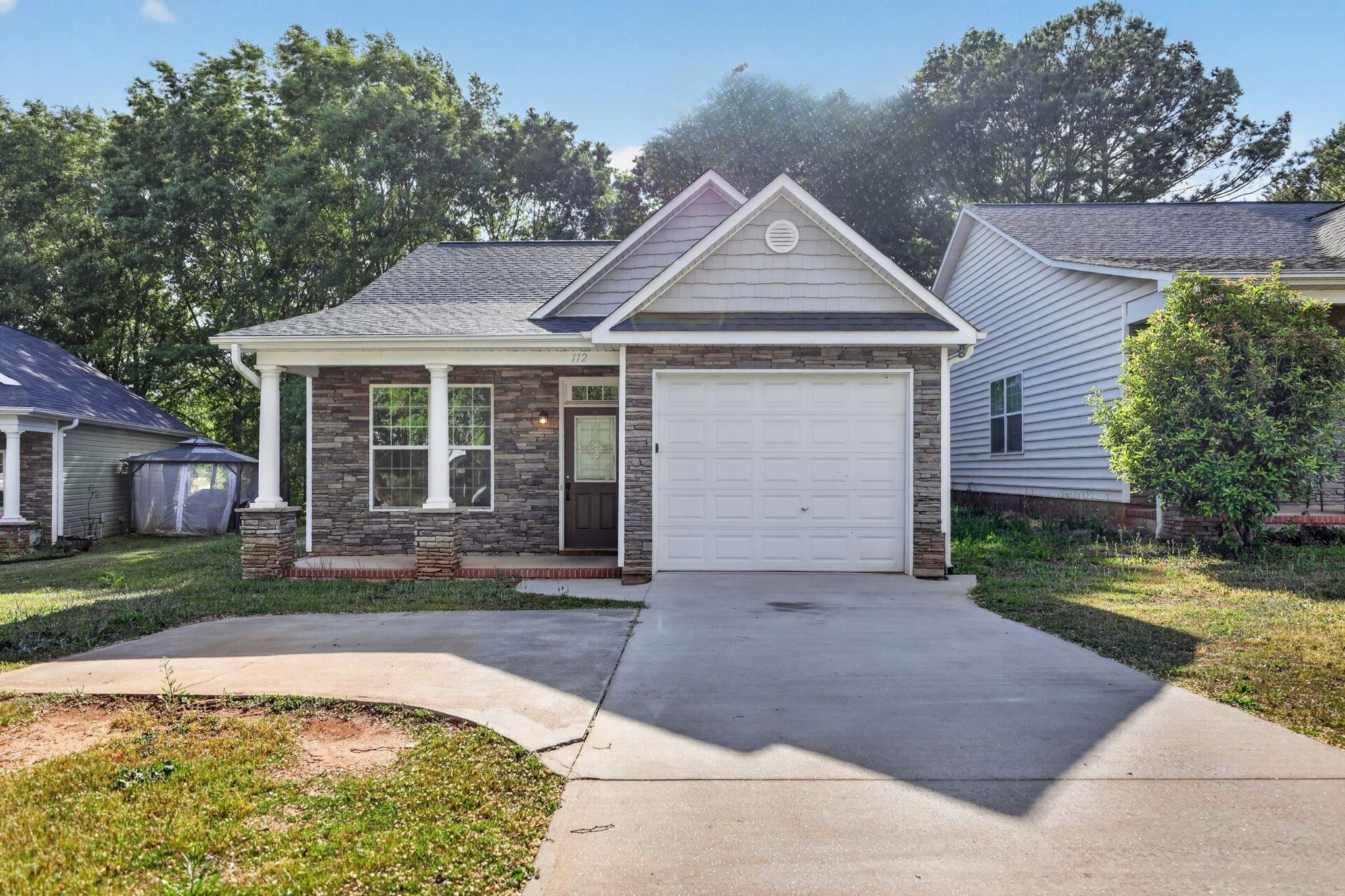 112 Dundee Court Anderson, SC 29621 - Photo 1 of 35