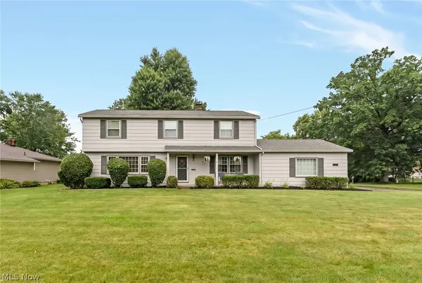 $294,500 | 680 Forest-Ridge Drive, Youngstown, OH 44512