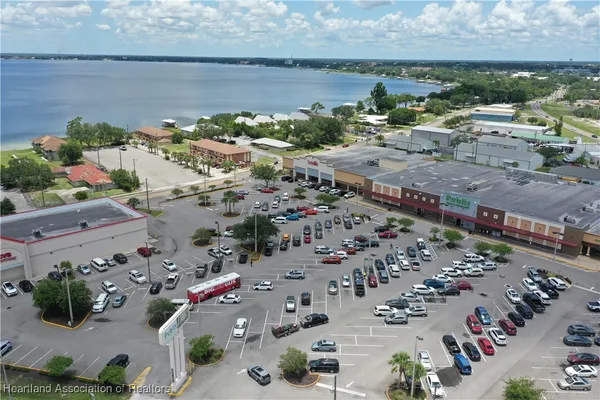 $1,500 | 1025 Lakeview Drive, Unit 1, Sebring, FL 33870