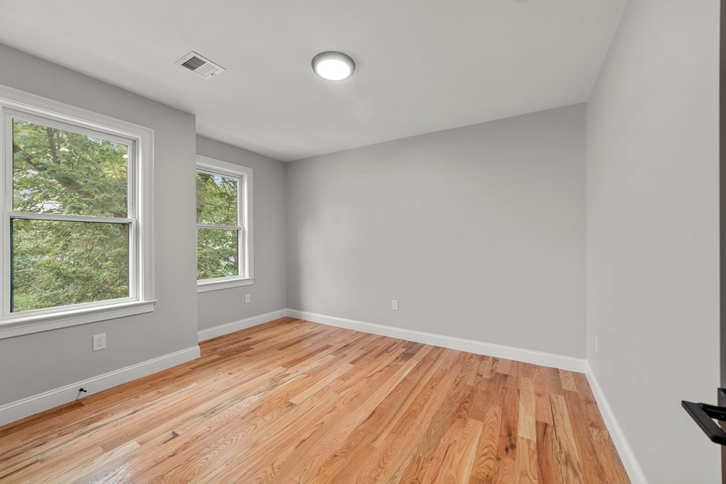 131 Rawson Road, Unit 1 Arlington, MA 02474 - Photo 21 of 36 Gallery Image 21