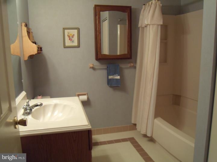 269 Valley Stream Lane Wayne, PA 19087 - Photo 8 of 10