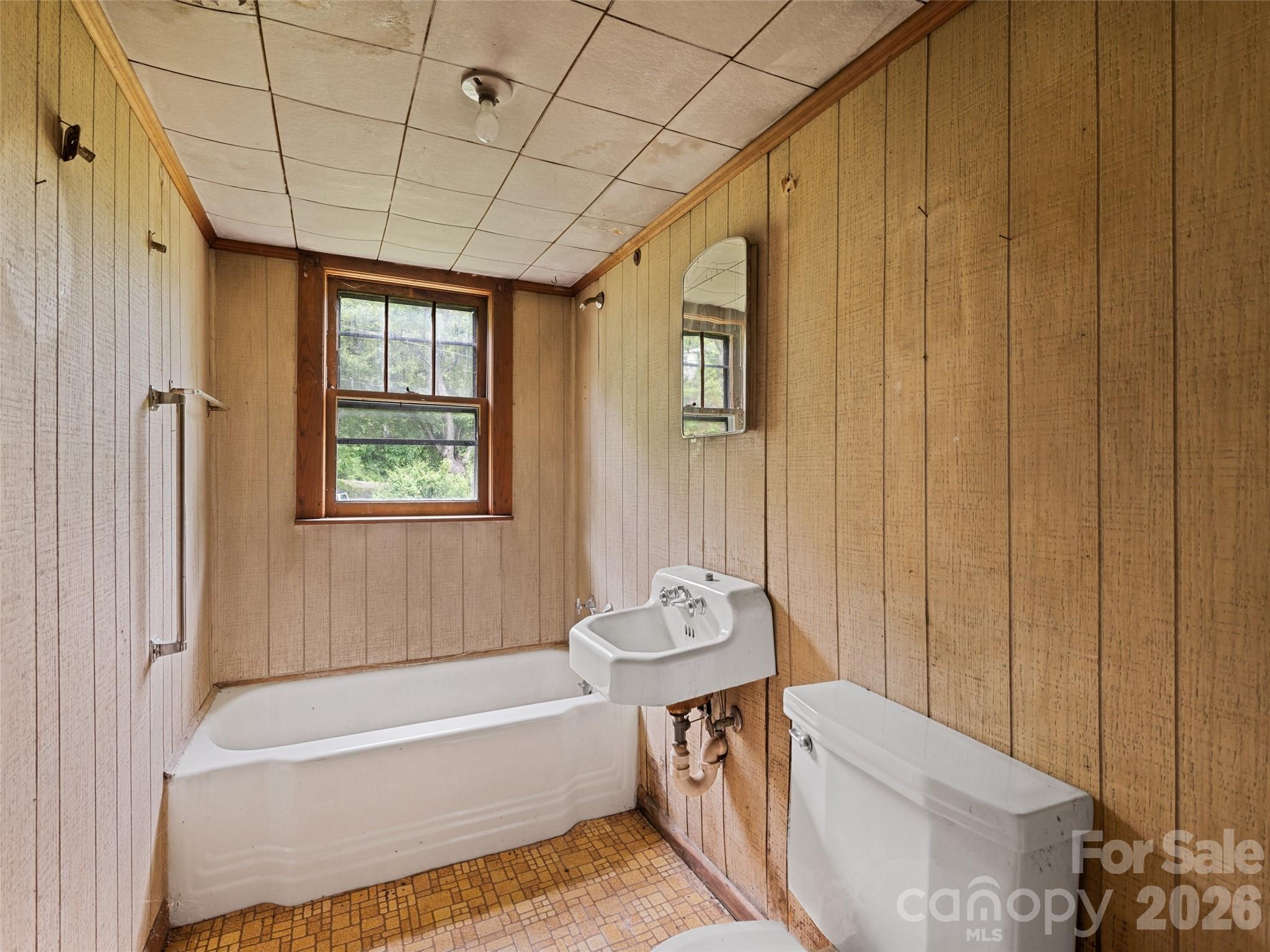 140 Old Leicester Road Asheville, NC 28804 - Photo 18 of 31